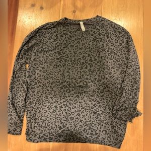 Athleta sweatshirt in leopard print. Super soft!